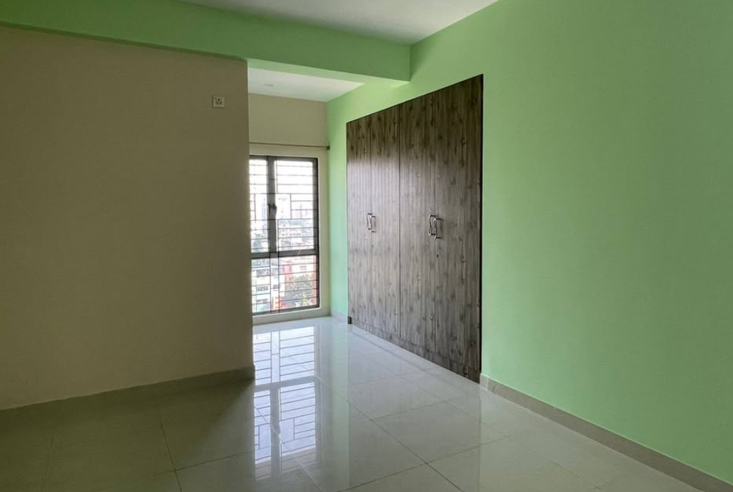 3 Beds and 3 Baths Flat for Sale in Kolkata