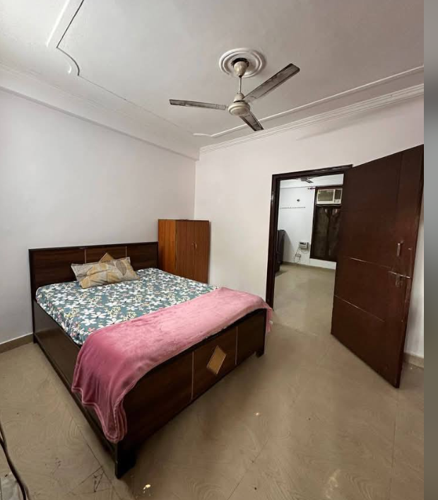 1 Bed and 1 Bath Flat for Rent in New Delhi