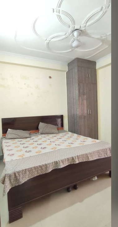 1 Bed and 1 Bath Flat for Rent in New Delhi
