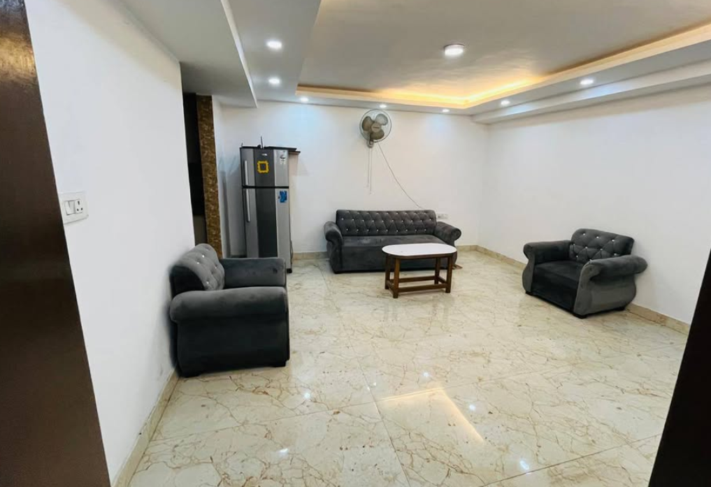 1 Bed and 1 Bath Flat for Rent in New Delhi
