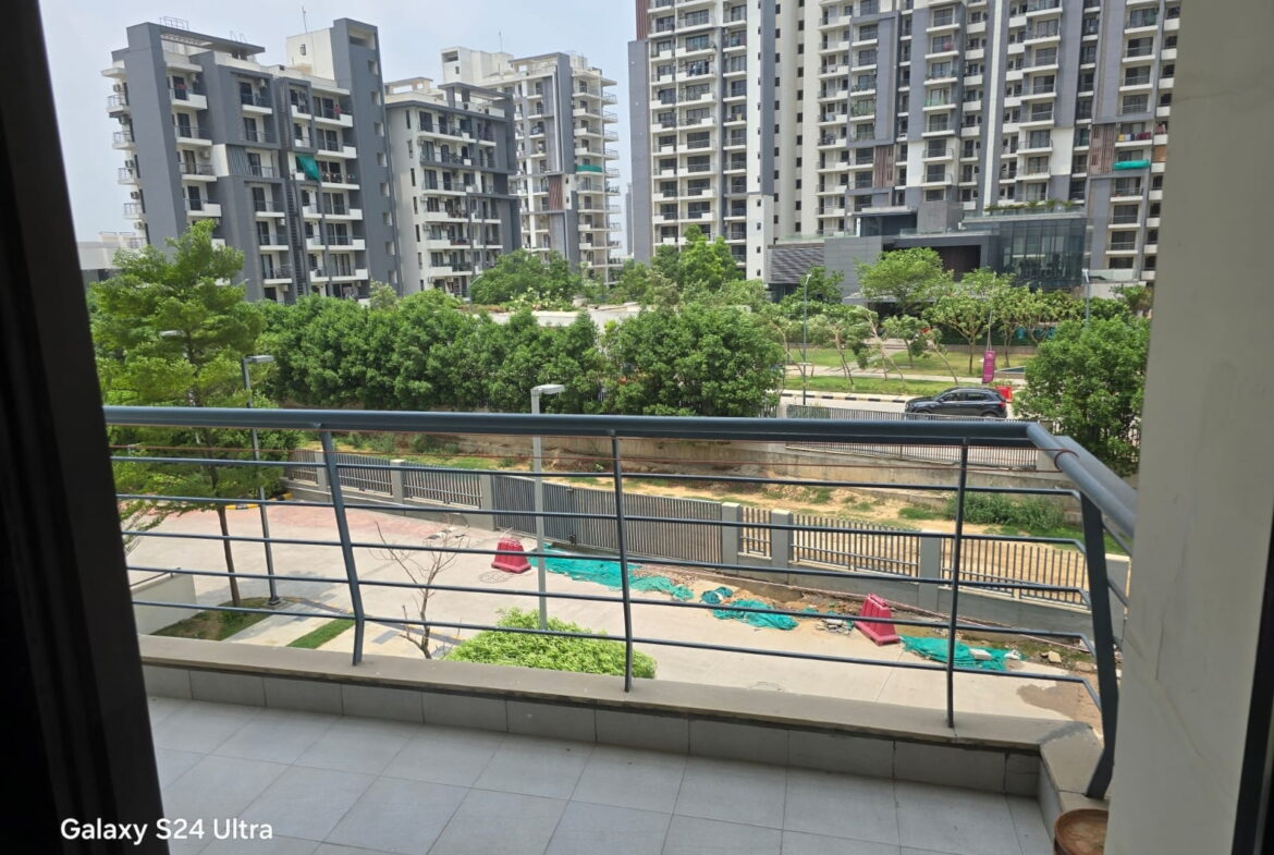 3 Beds and 3 Baths for Rent in Gurgaon.