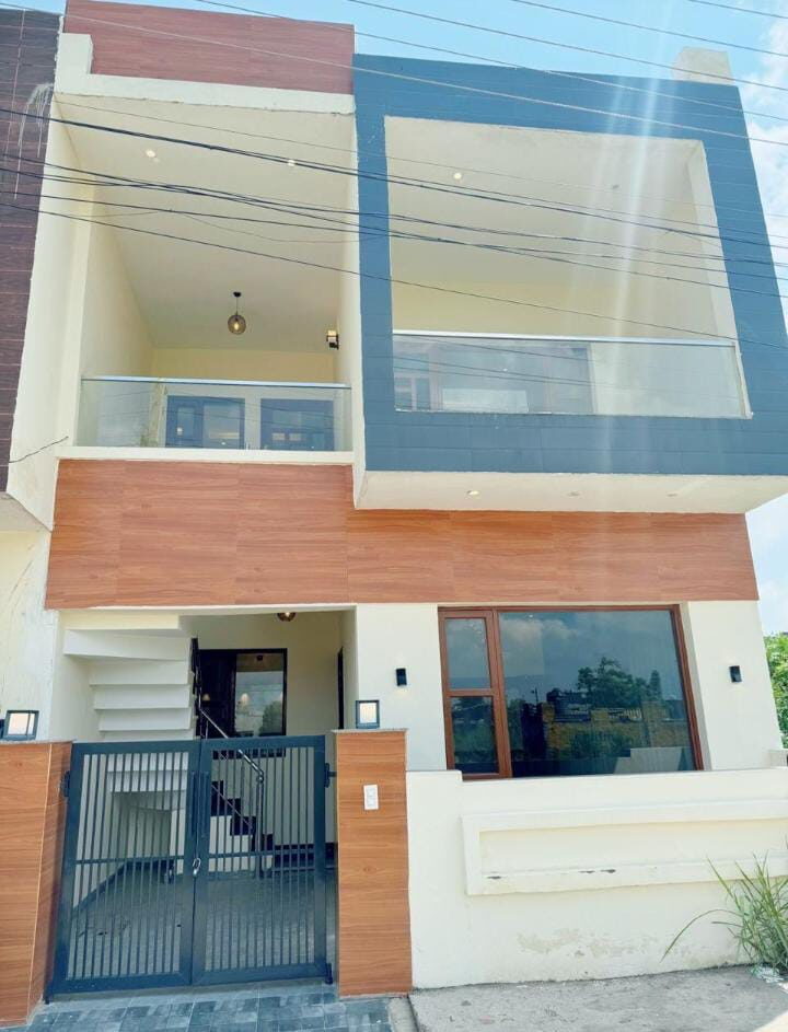 IMG-20250209-WA0027 3 Beds and 3 Baths For Sale In Mohali.