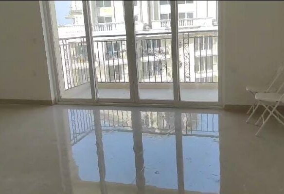 3 Beds and 3 Baths For Sale In Gurgaon.