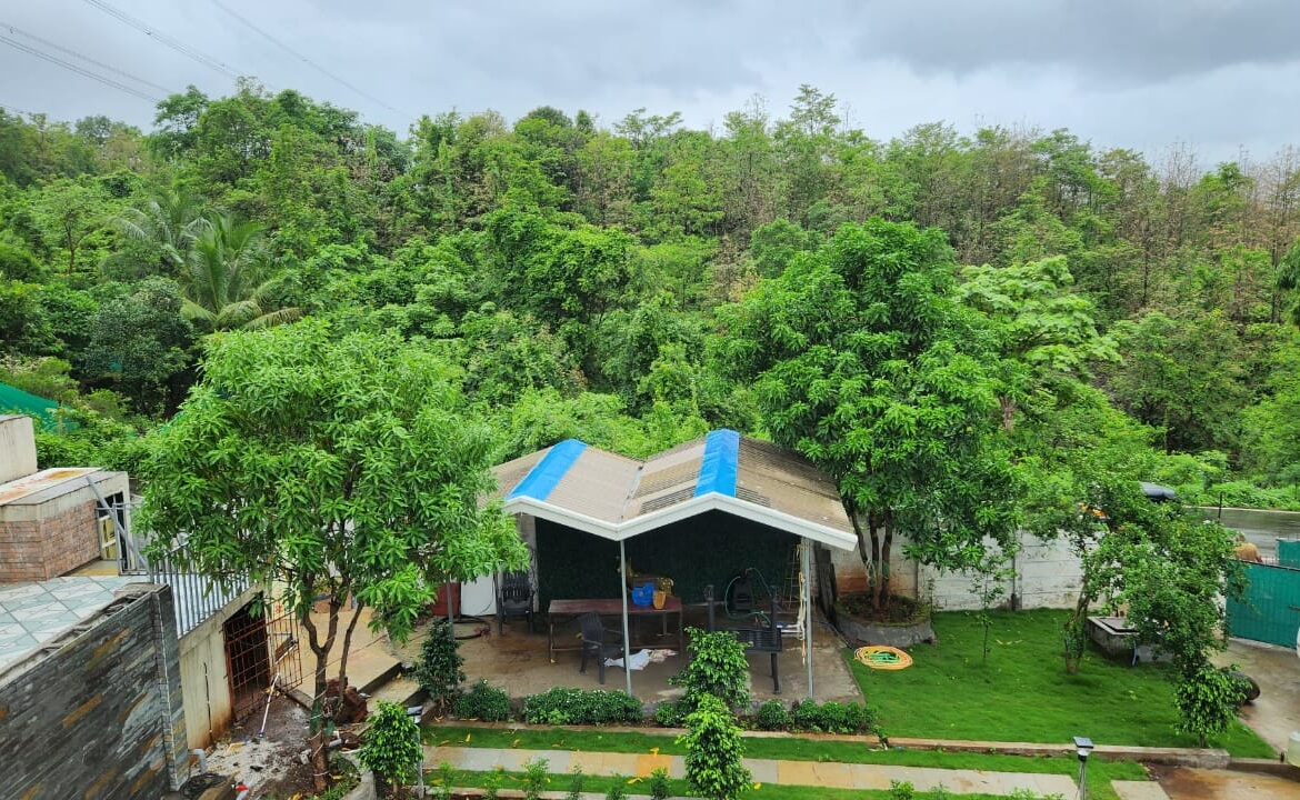 2 Beds and 2 Baths For Sale In Thane.