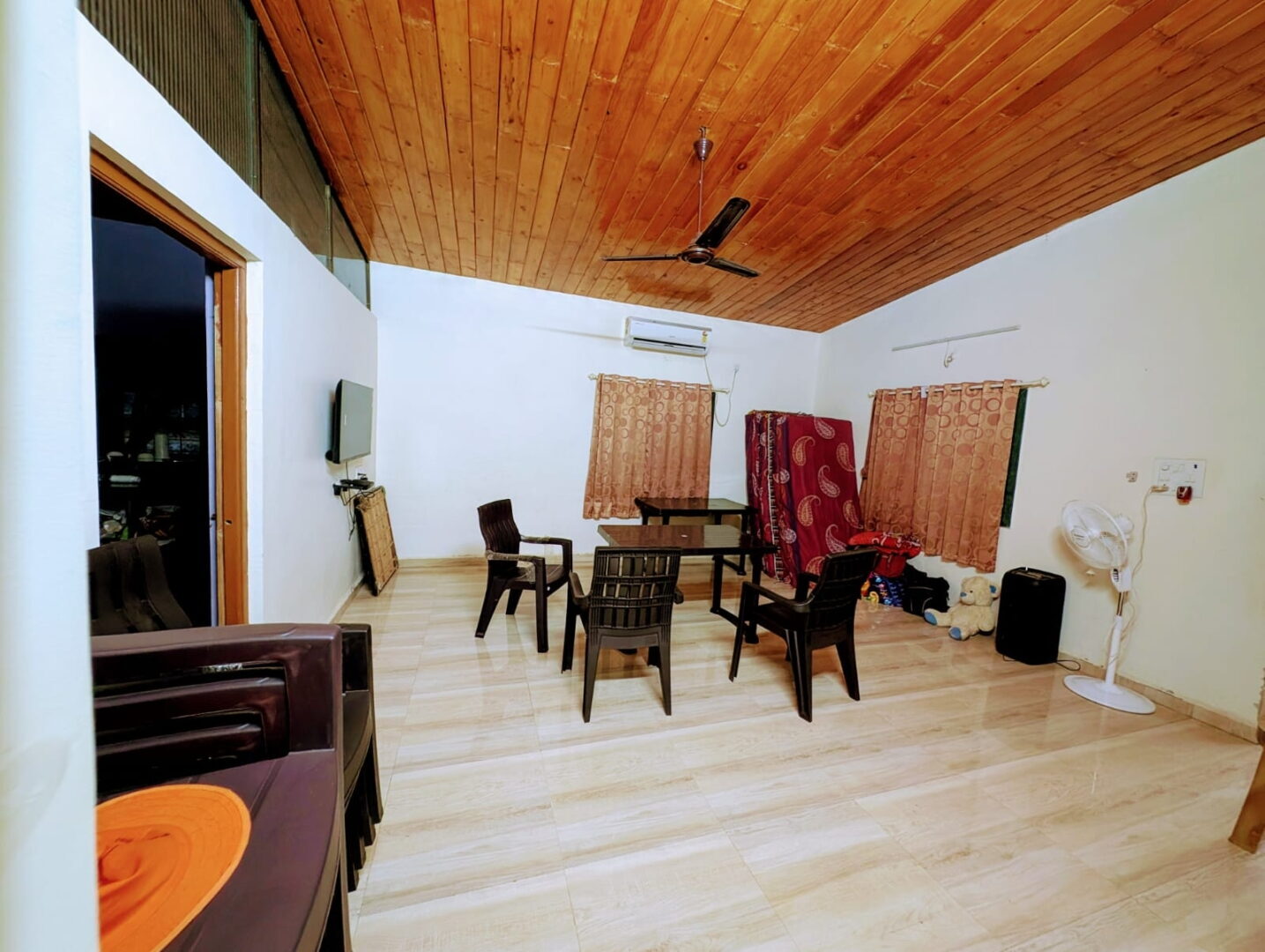 3 Beds and 3 Baths For Rent in Karjat.