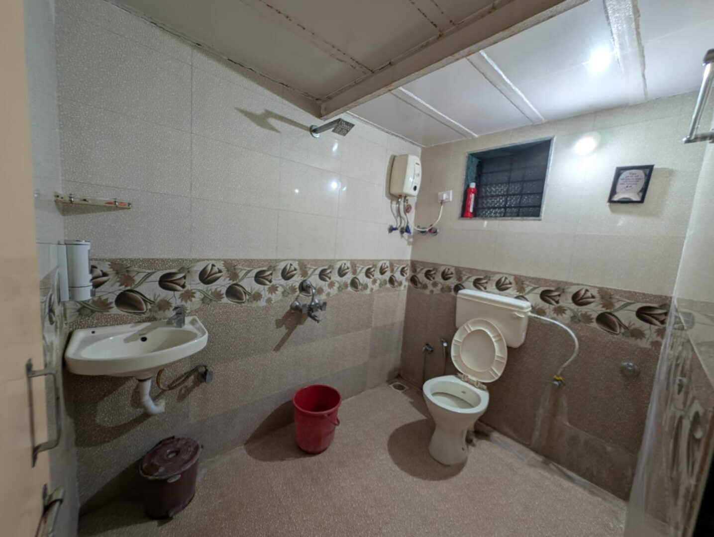 3 Beds and 3 Baths For Rent in Karjat.