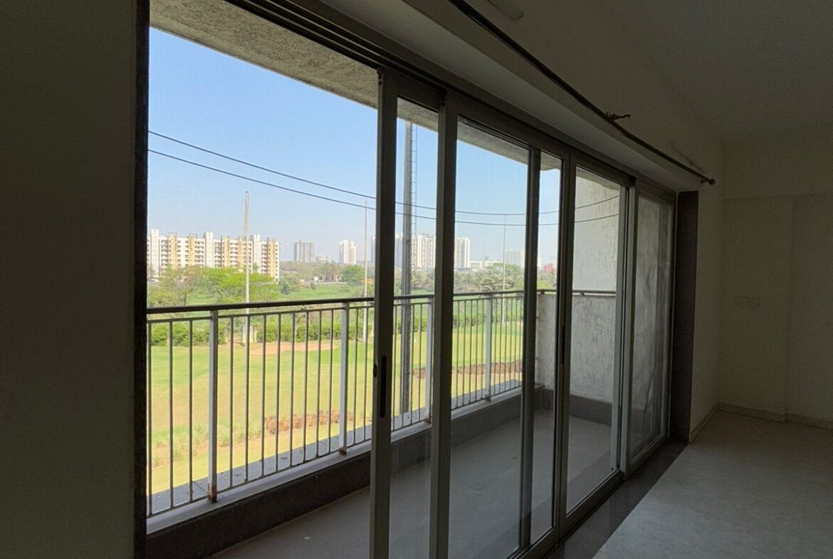 3 Beds and 3 Baths For Sale In Mumbai.