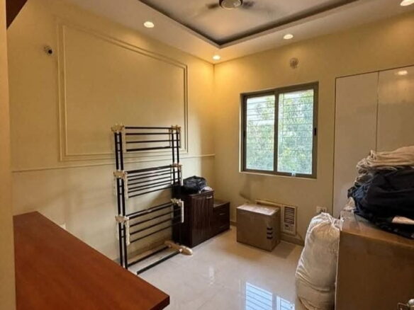 2 Beds And 2 Baths For Rent In Mumbai.