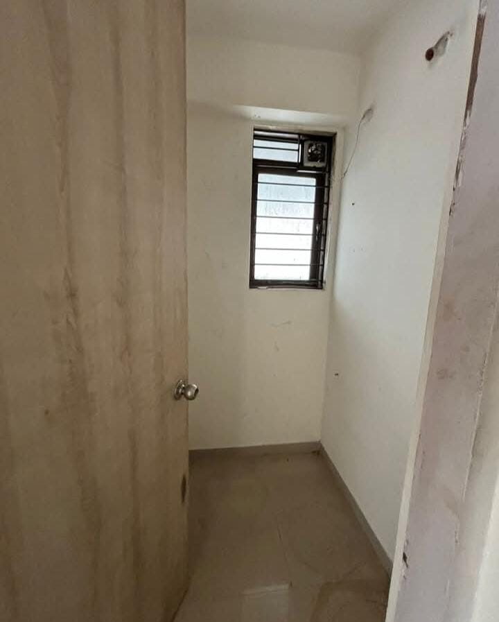 1 Bed and 1 Bath For Rent In Mumbai.