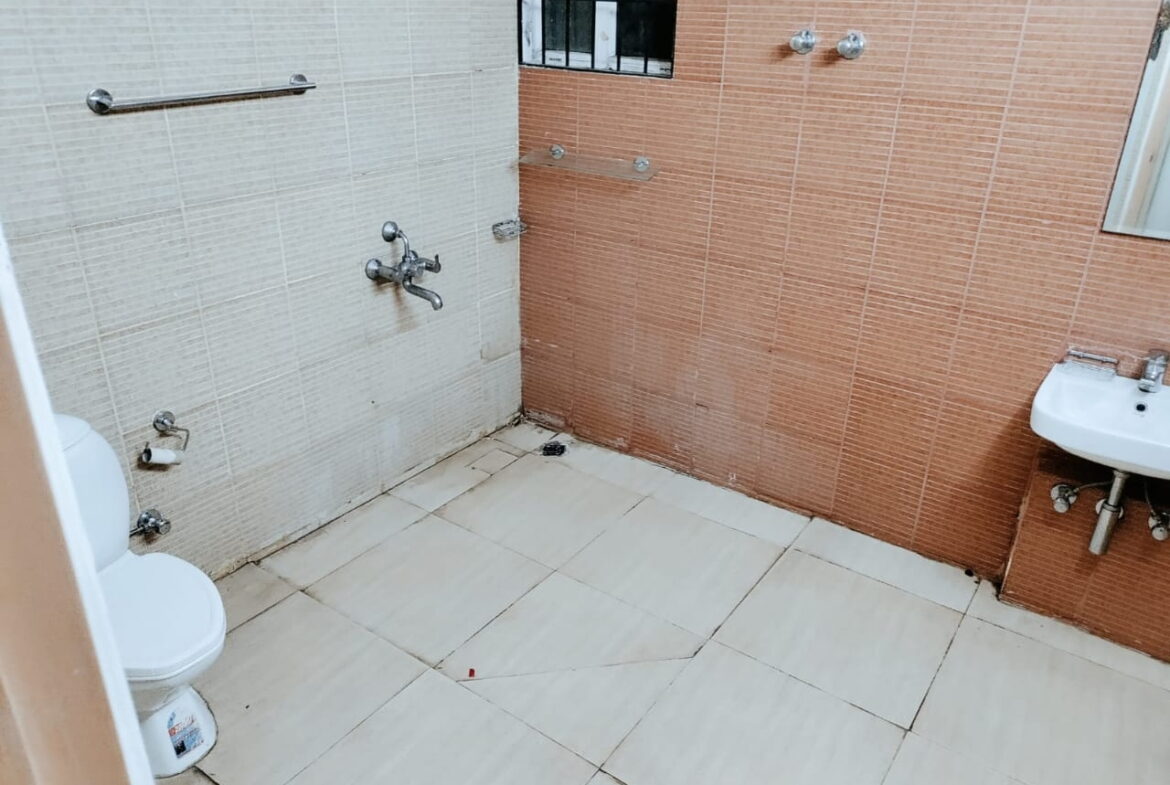 3 Beds and 3 Baths For Sale In Mohali.