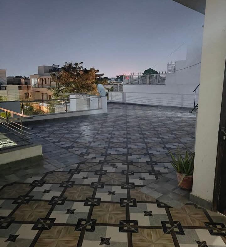 1 Room and Kitchen For Rent In Mohali.