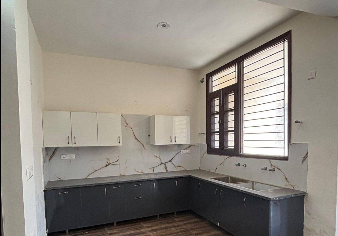 Independent house for sale in Agra