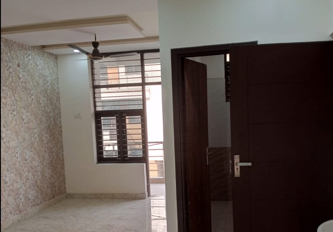 2Beds 2 Baths for sale in Agra