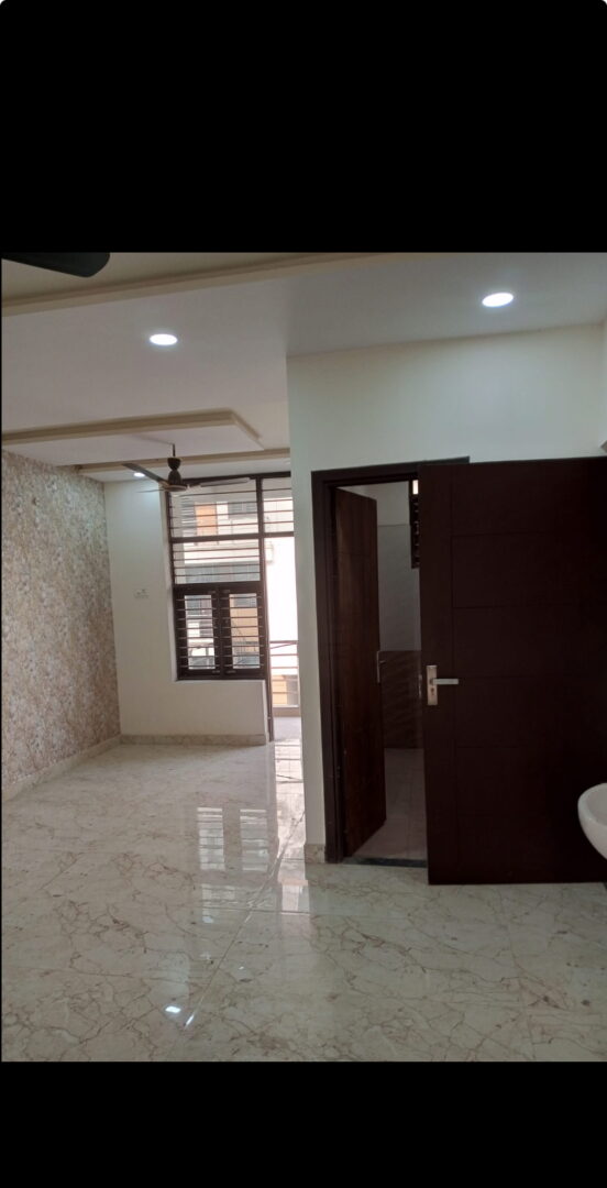2Beds 2 Baths for sale in Agra