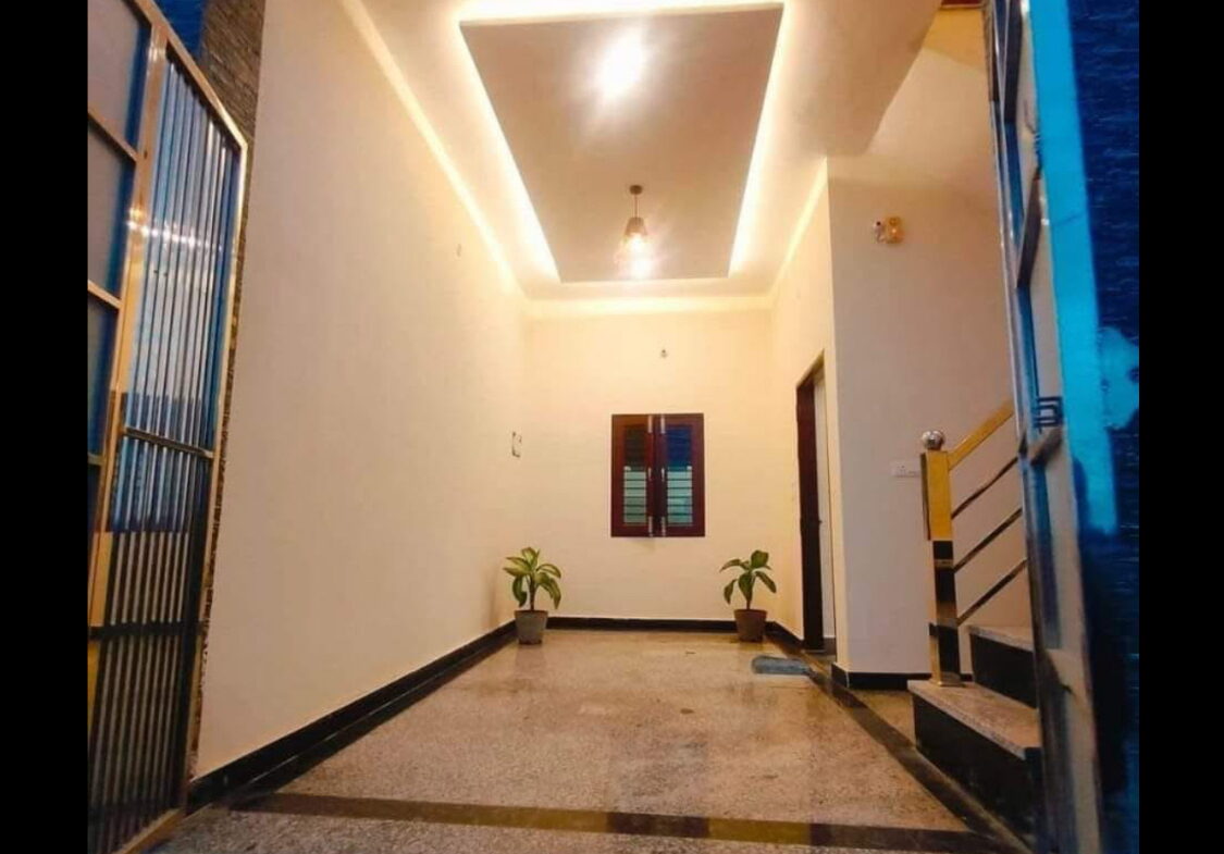 Independent villa for sale in Agra