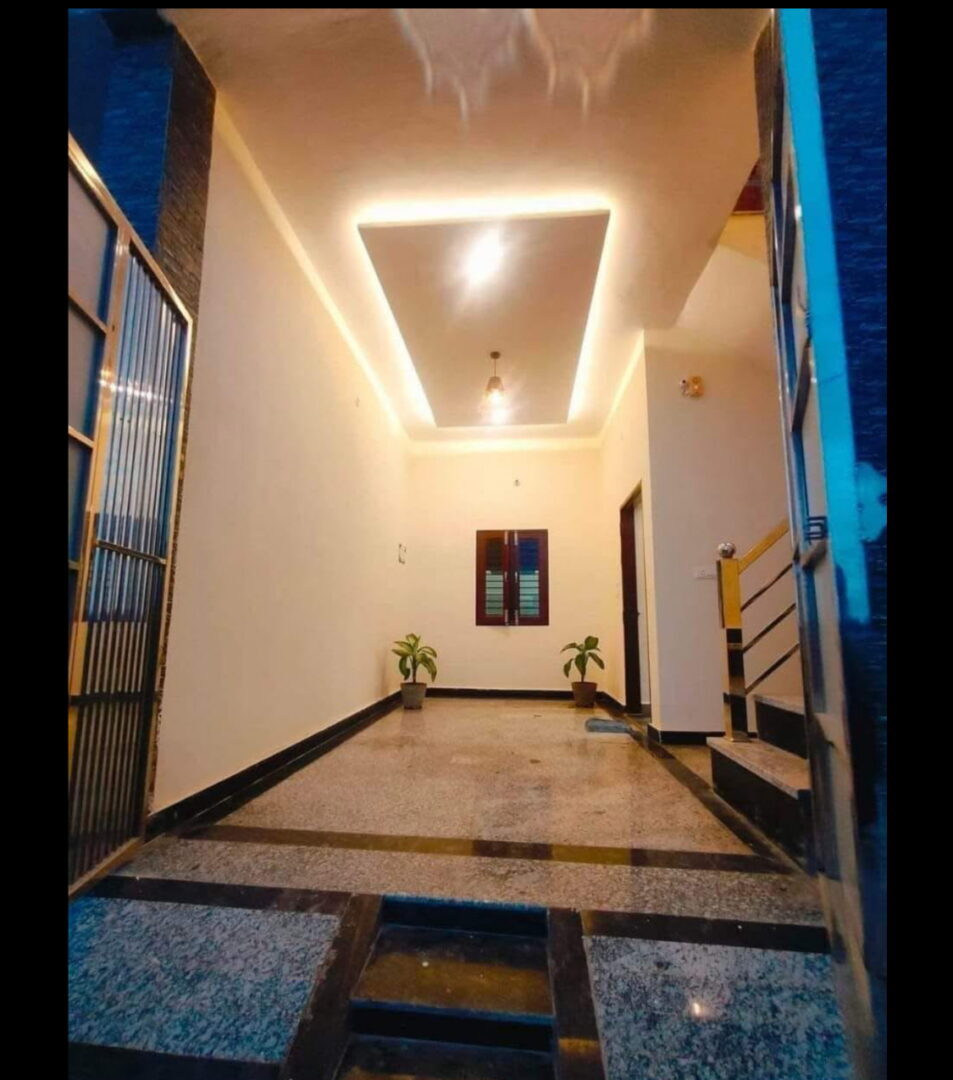 Independent villa for sale in Agra