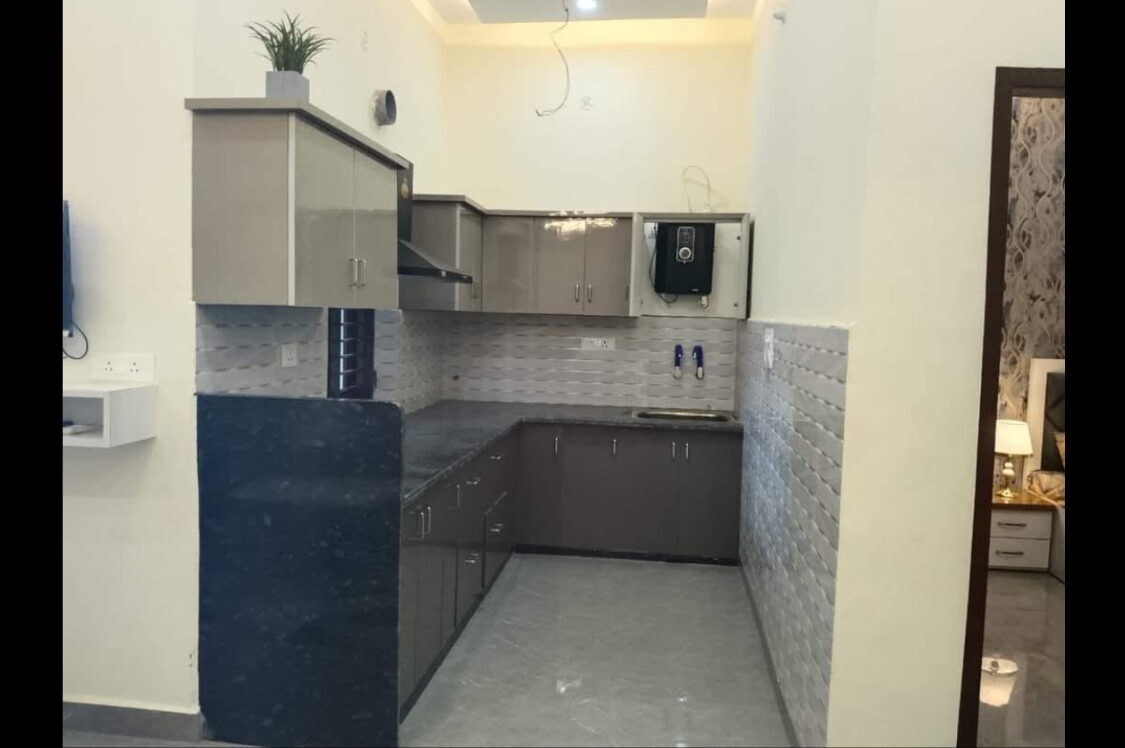Independent villa for sale in Agra