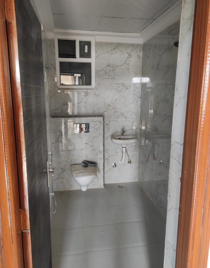 Independent flat for sale in Agra