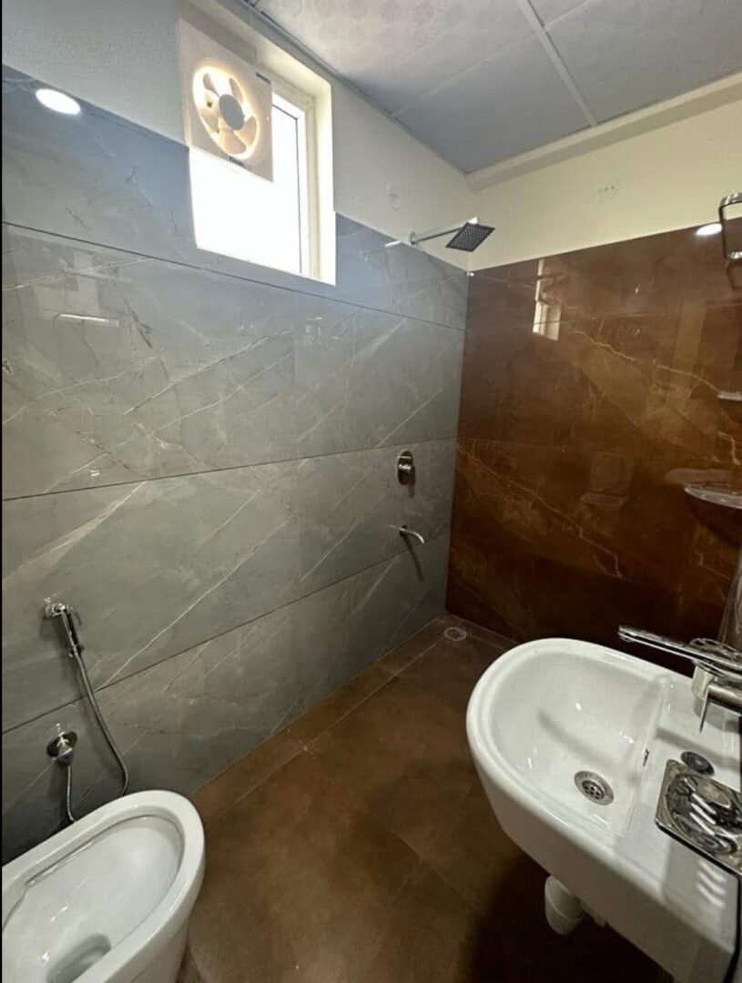 Independent flat for sale in Agra