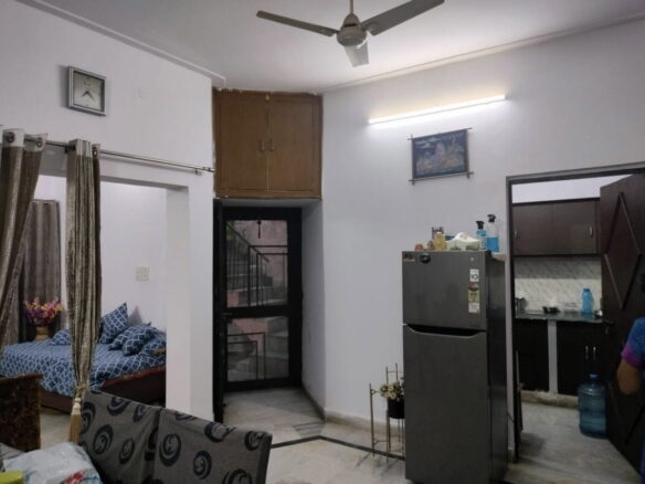 Independent villa for sale in Agra