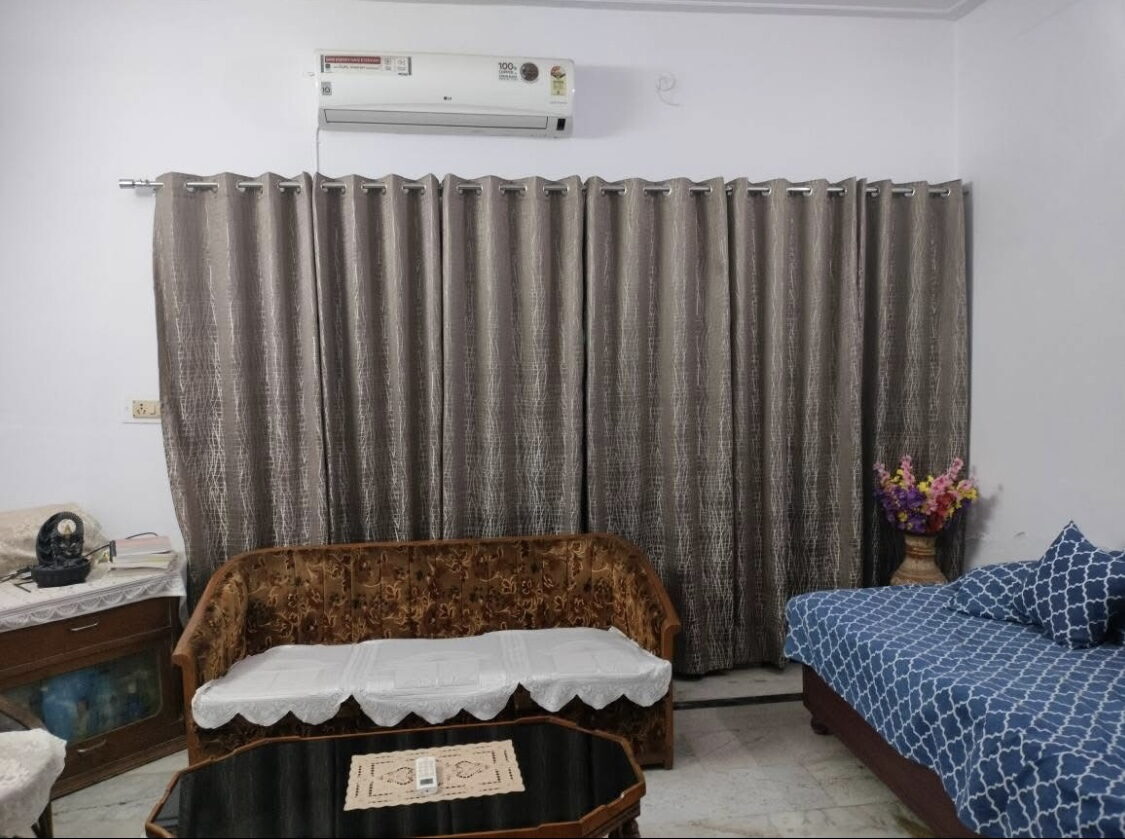 Independent villa for sale in Agra