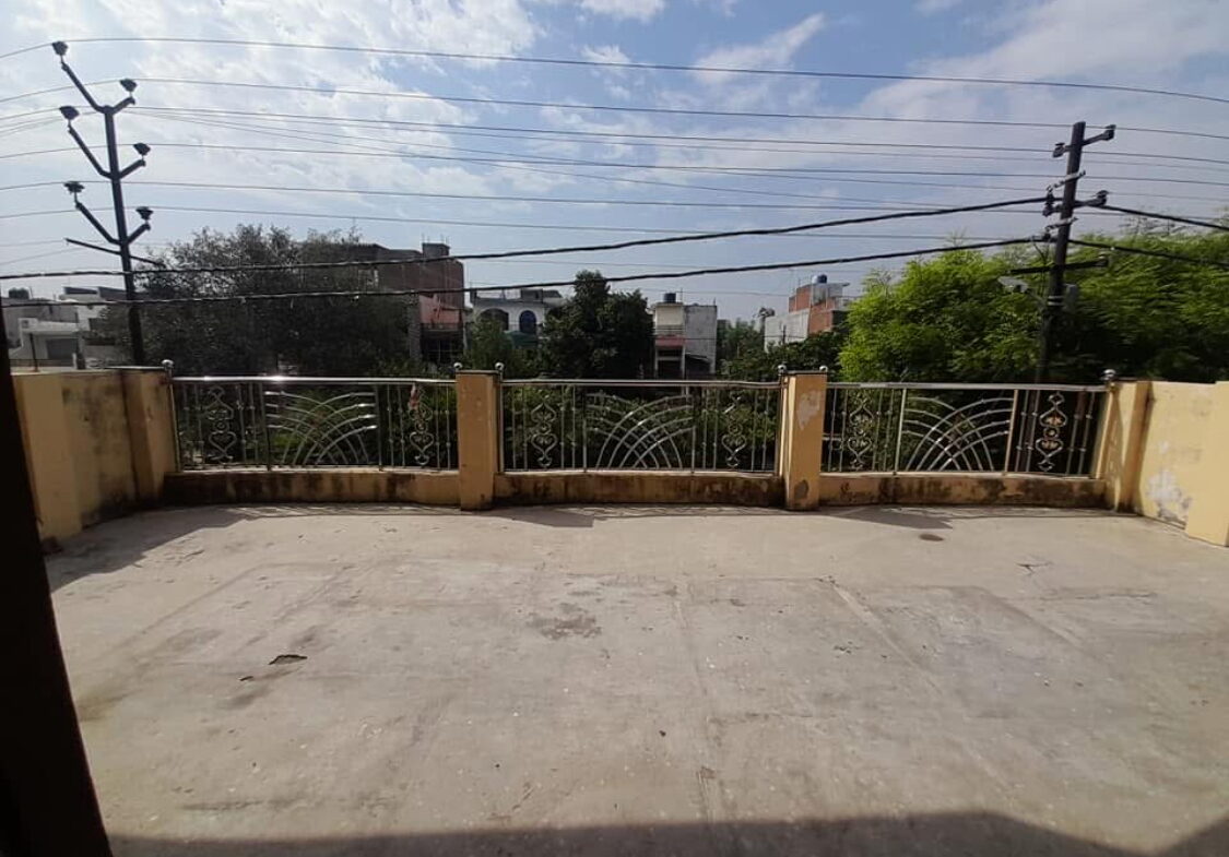 Independent flat for sale in Varanasi