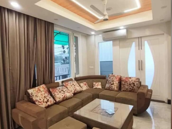 1 Bed and 1 Bath Flat for Rent in New Delhi