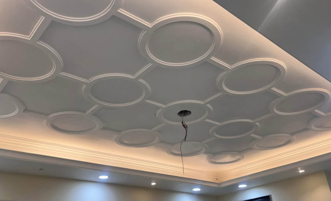 3 Beds and 3 Baths Flat for Sale in New Delhi
