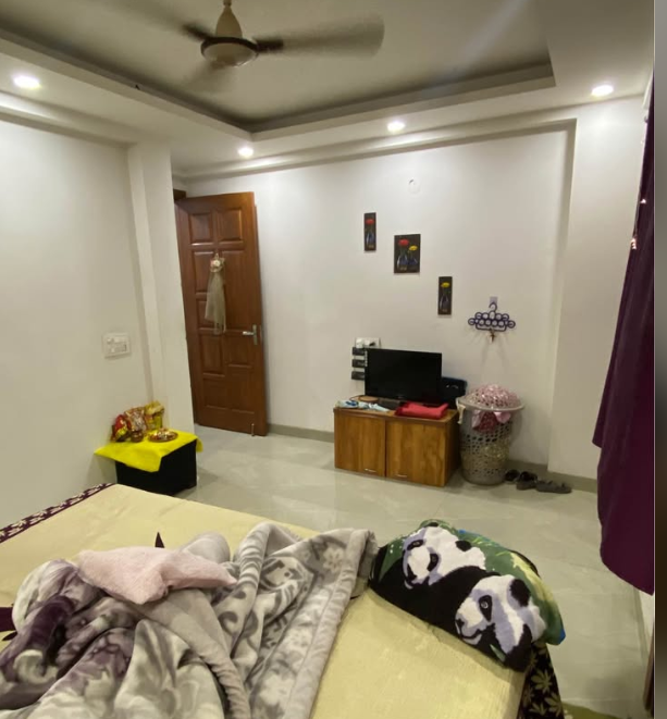 4 Beds and 4 Baths Flat for Rent in New Delhi