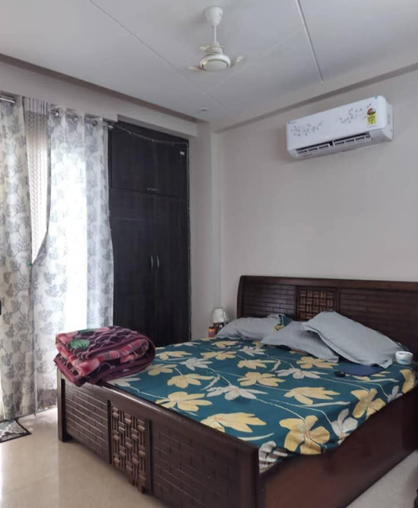 1 Bed and 1 Bath Flat for Rent in New Delhi