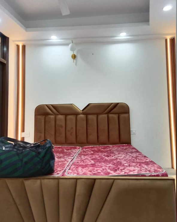 1 Bed and 1 Bath Flat for Rent in New Delhi