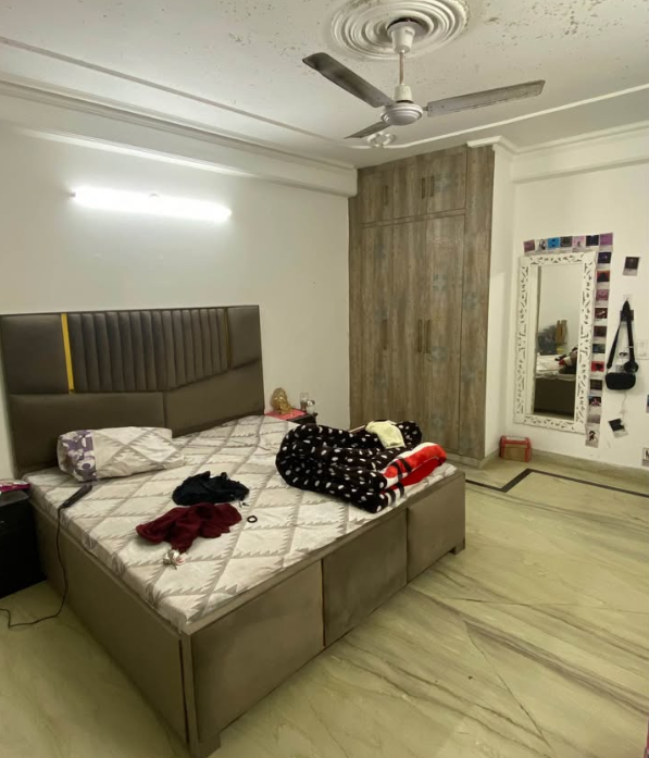 4 Beds and 4 Baths Flat for Rent in New Delhi