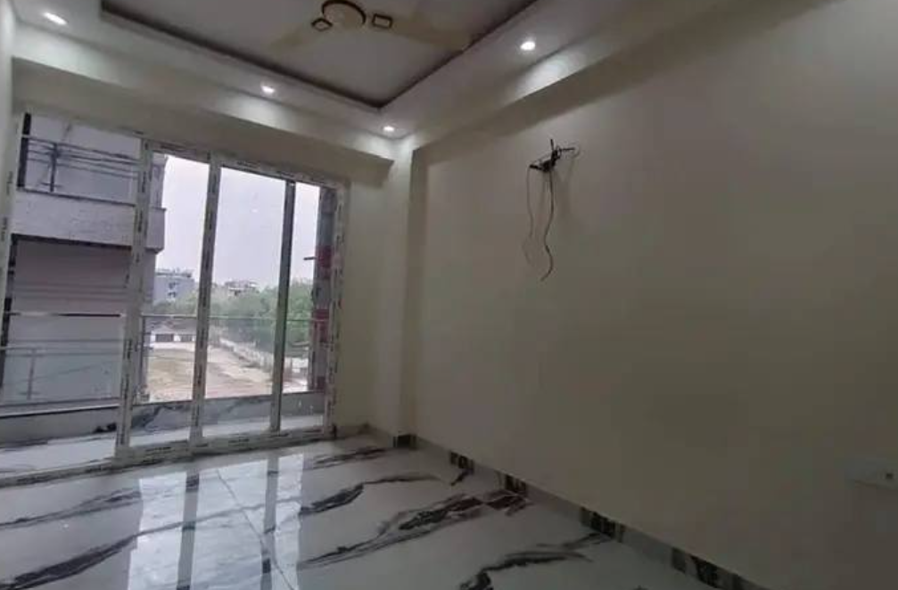 2 Beds and 2 Baths Flat for Rent in New Delhi