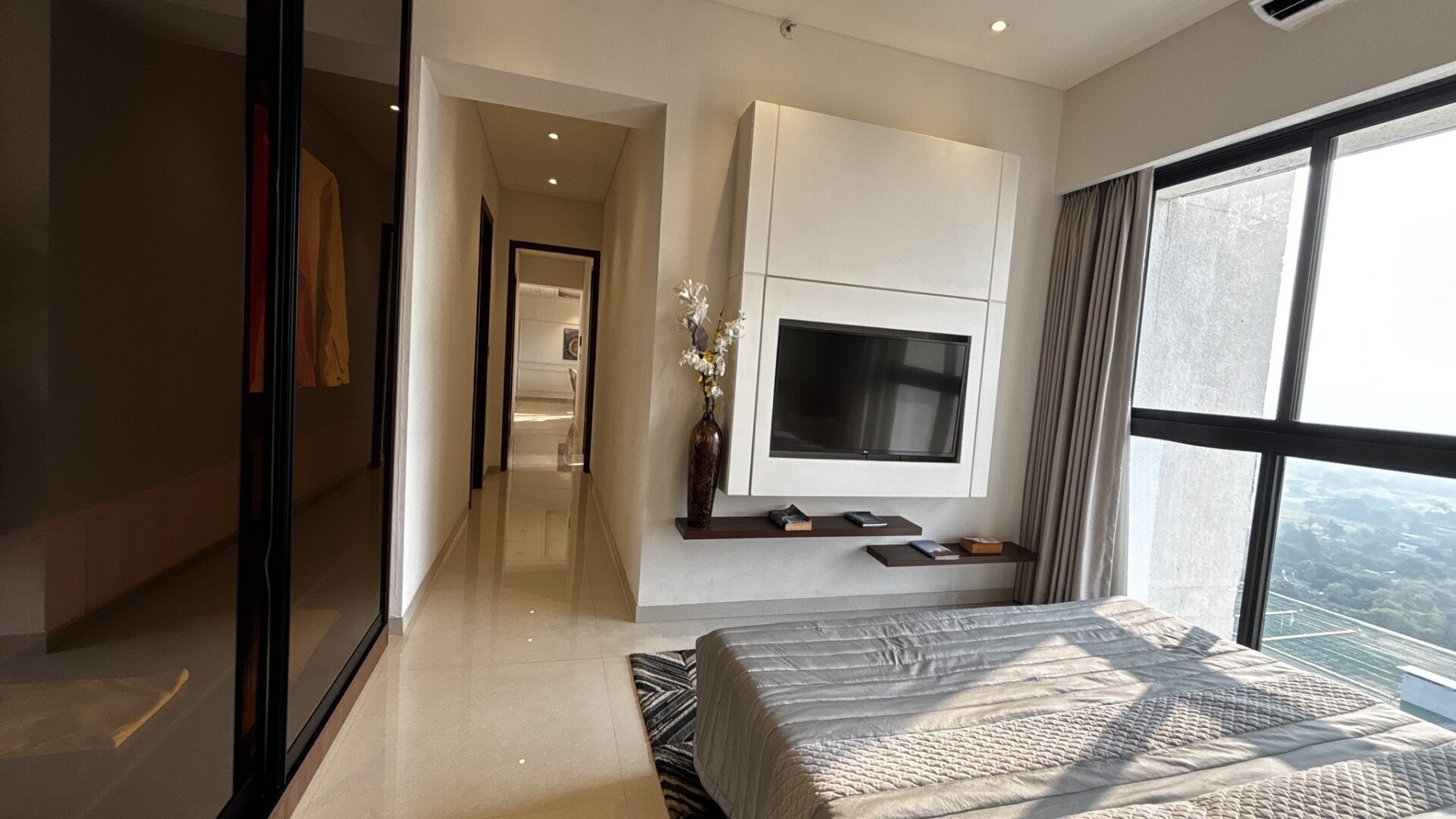 3 Beds and 3 Bath for sale in Mumbai