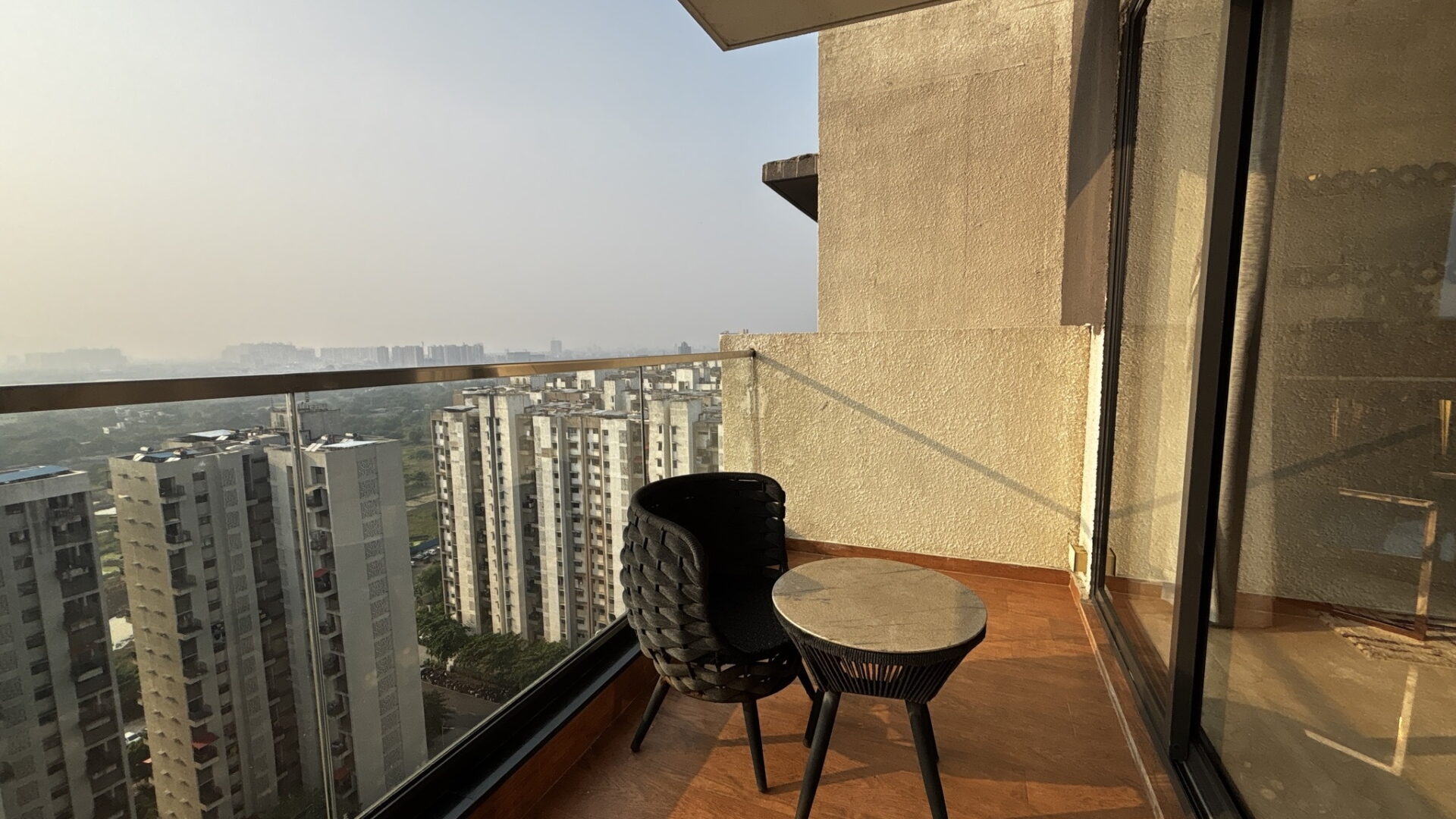 3 Beds and 3 Bath for sale in Mumbai
