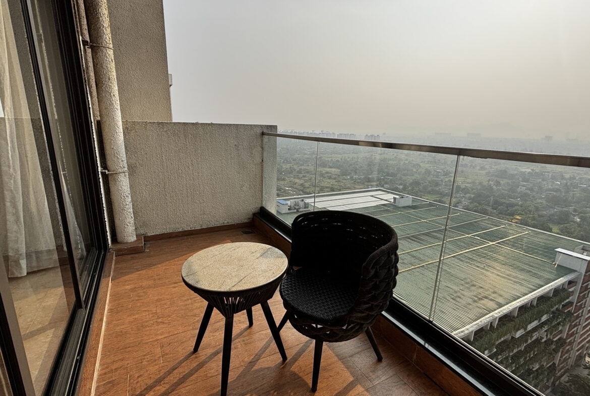 3 Beds and 3 Bath for sale in Mumbai
