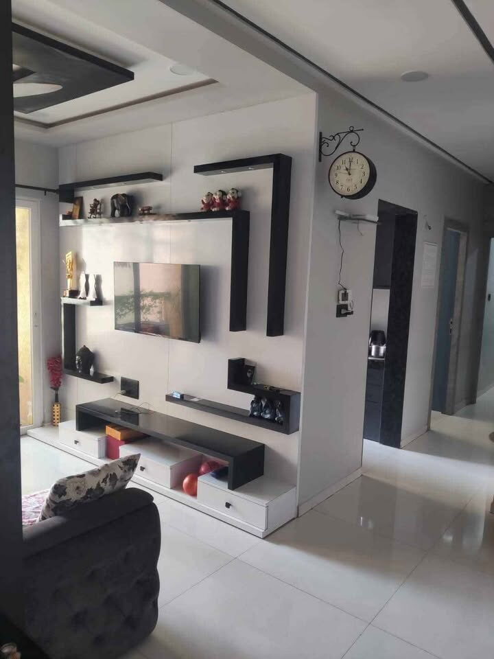 1 Bed and 1 bath for sale in Kharghar,Mumbai.