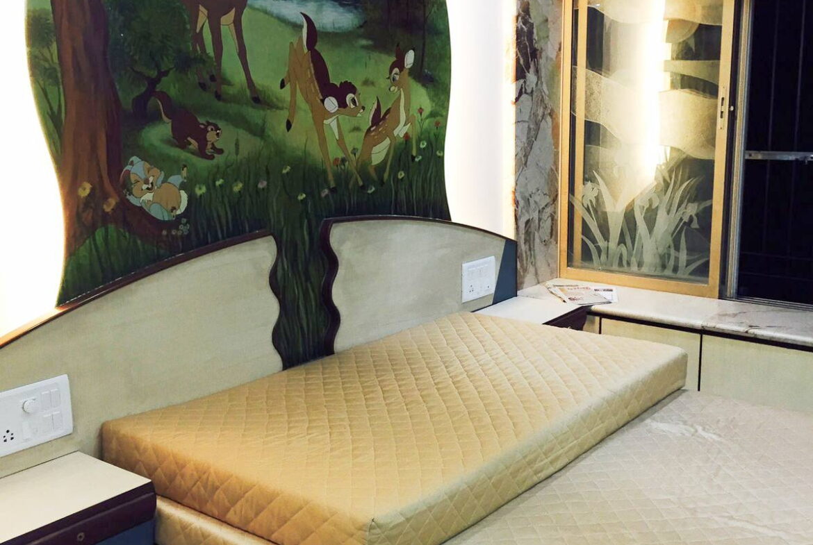 2 Beds and 2 bath for Sale in Mumbai