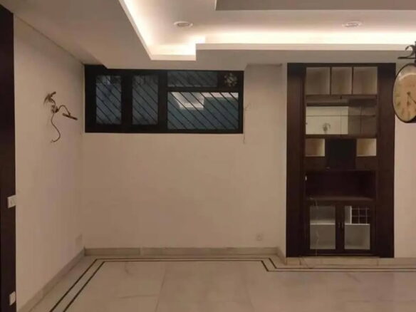 4 beds and 4 baths for rent in Delhi