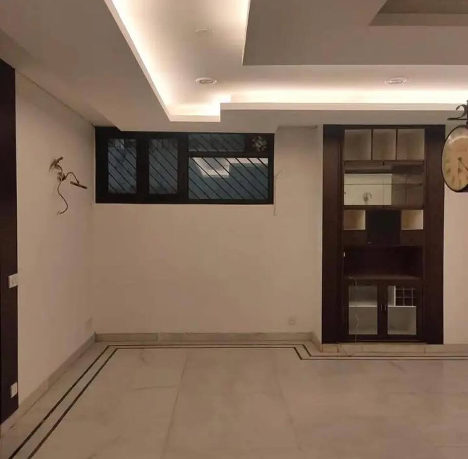 486732502_1512361420169954_1106741535741592541_n 4 beds and 4 baths for rent in Delhi