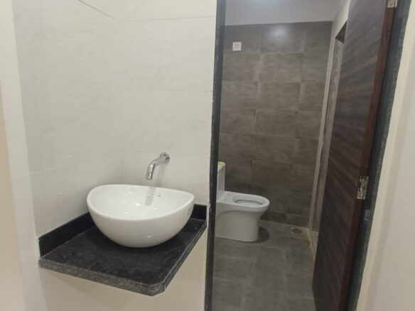 1 bed and 1 bath for sale in Mumbai