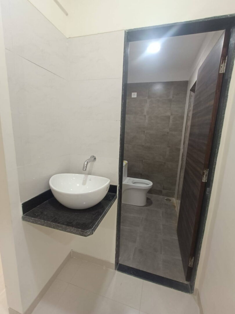 1 bed and 1 bath for sale in Mumbai