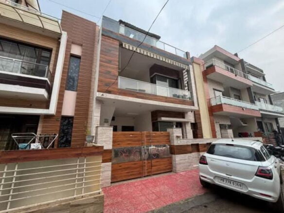 4 Beds And 4 Baths For Sale In Mohali.
