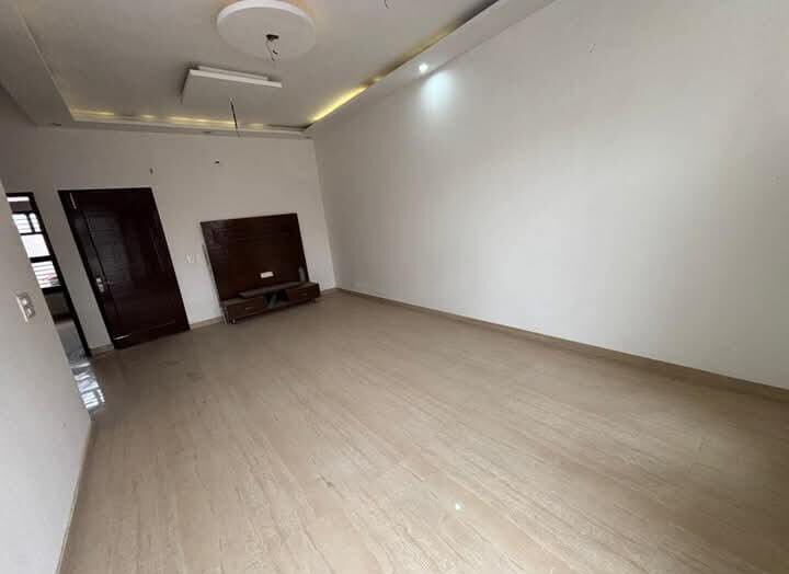 4 Beds And 4 Baths For Sale In Mohali.