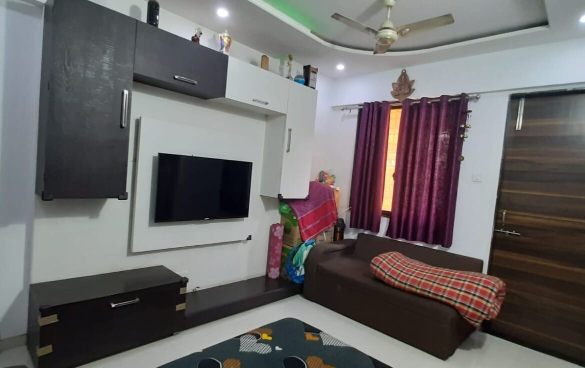 1 Bed And 1 Bath For Rent In Pune.