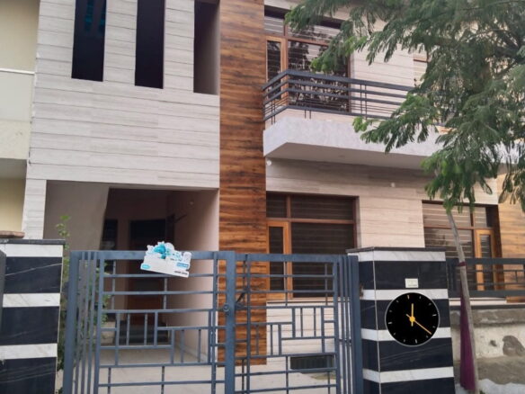 5 Beds 5 Baths house for sale in Punjab