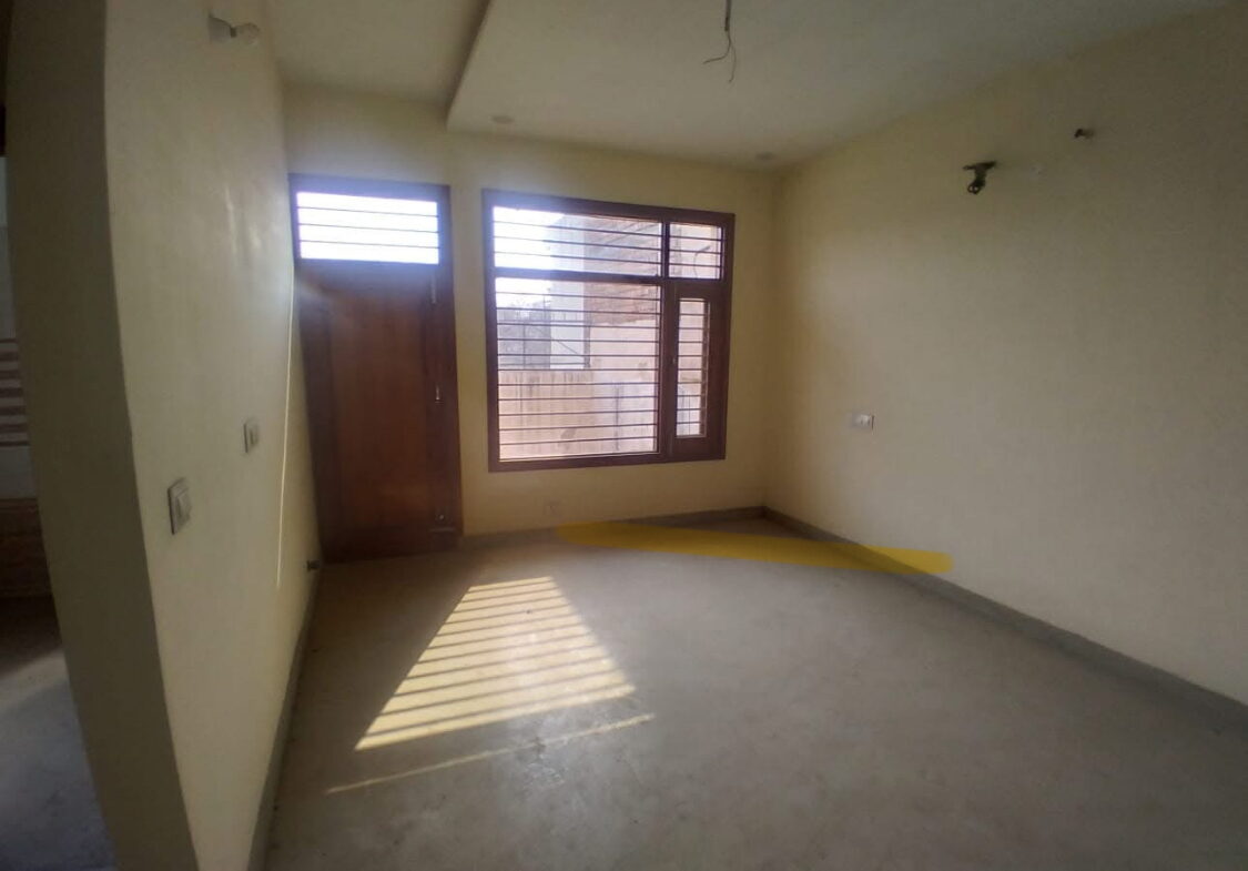 5 Beds 5 Baths house for sale in Punjab