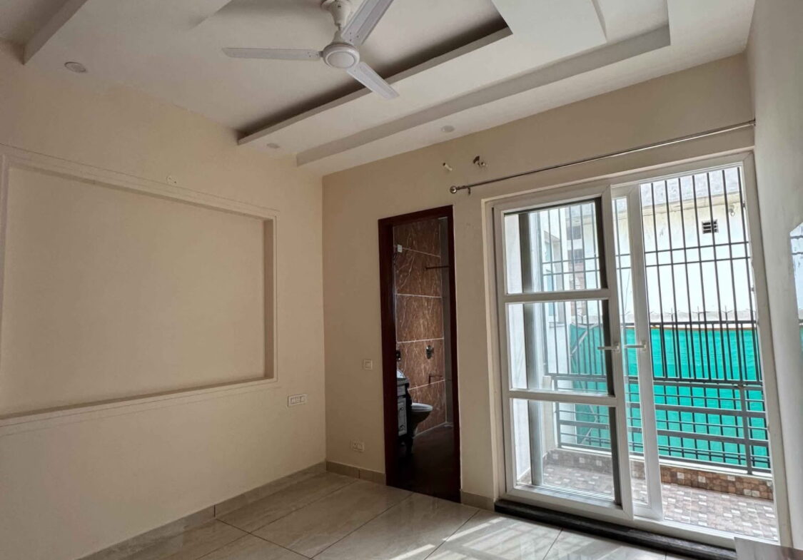 Independent flat for sale in Varanasi