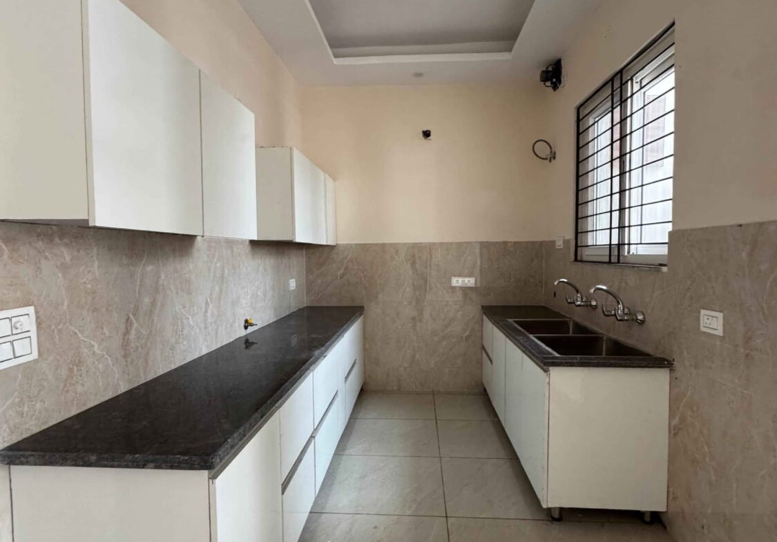 Independent flat for sale in Varanasi