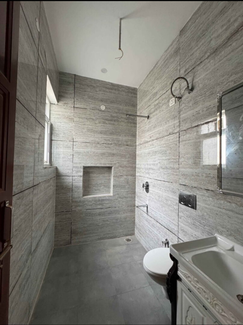 Independent flat for sale in Varanasi